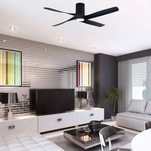 Destratificateur Lucci Air noir mat, modèle Riviera, dans un salon moderne