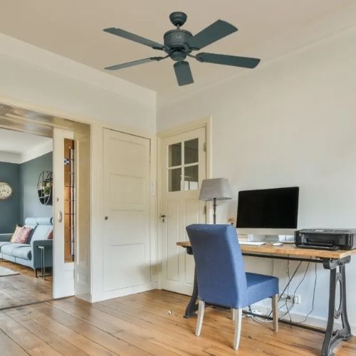 destratificateur casafan noir dans un bureau